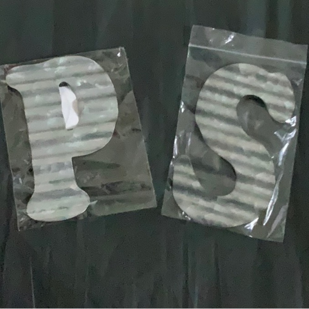 NWT GALVANIZED  CORRUGATED METAL LETTERs P & S  5”x 4” SET OF 2